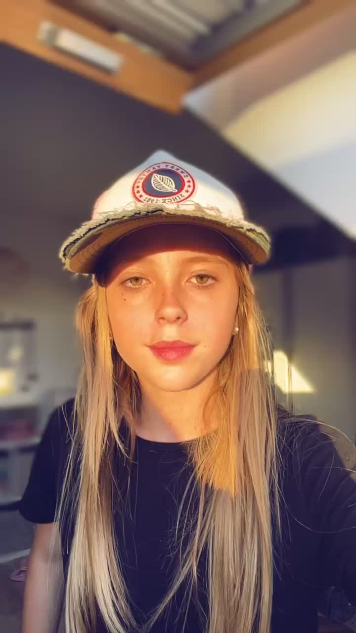 @𝐋𝐨𝐮𝐢𝐬𝐞💌