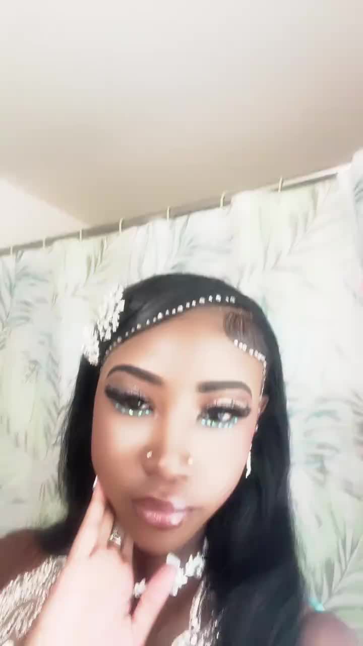 @*kyra🎀