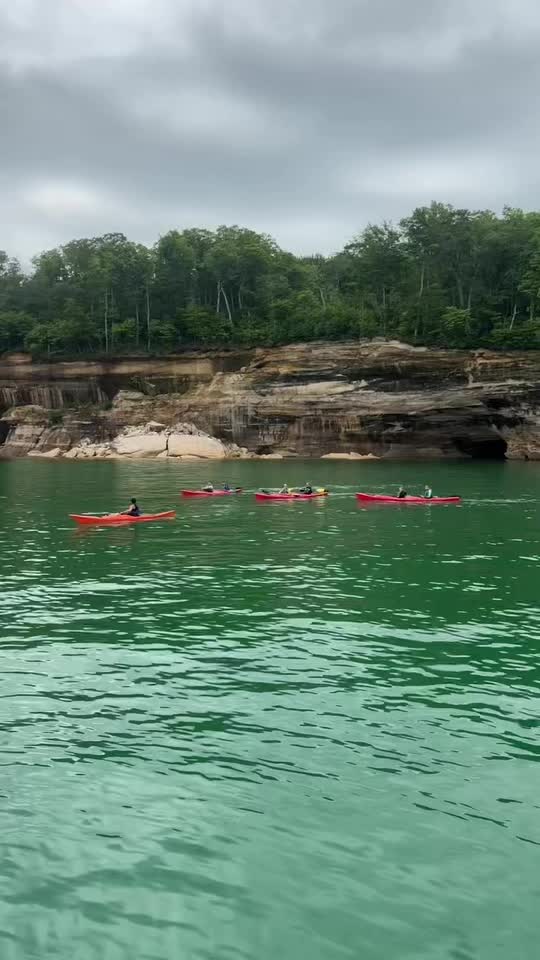 @Pictured Rocks Kayaking