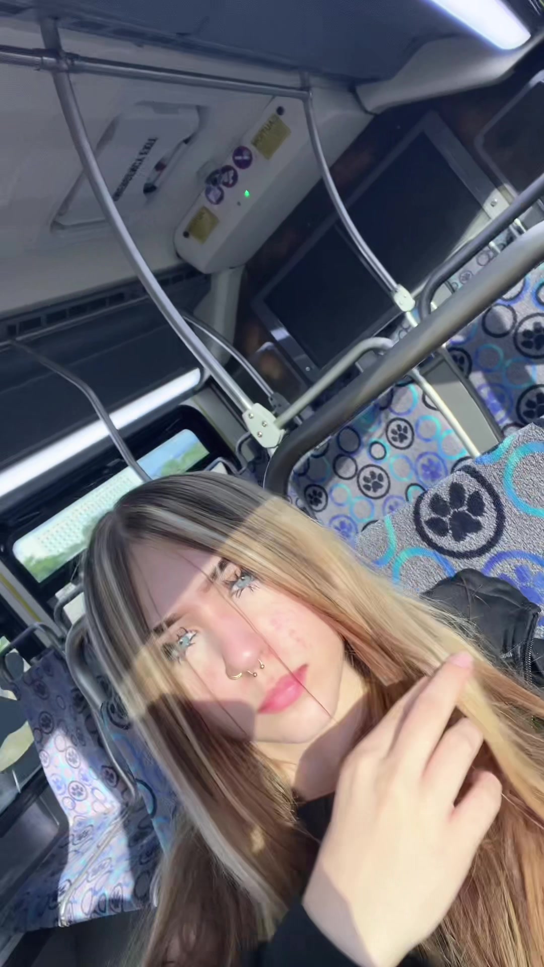 @💋.