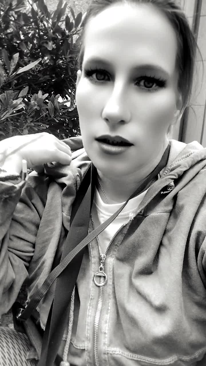 @MiriDunkelglanz 🖤🌟