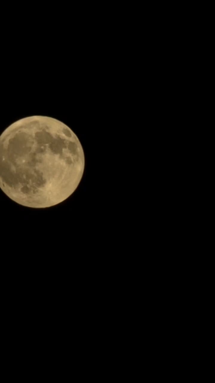 @🌙