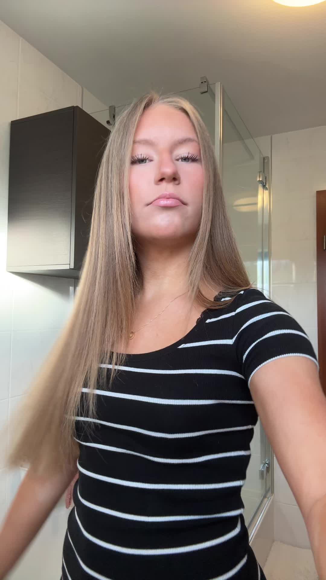 @slrlara