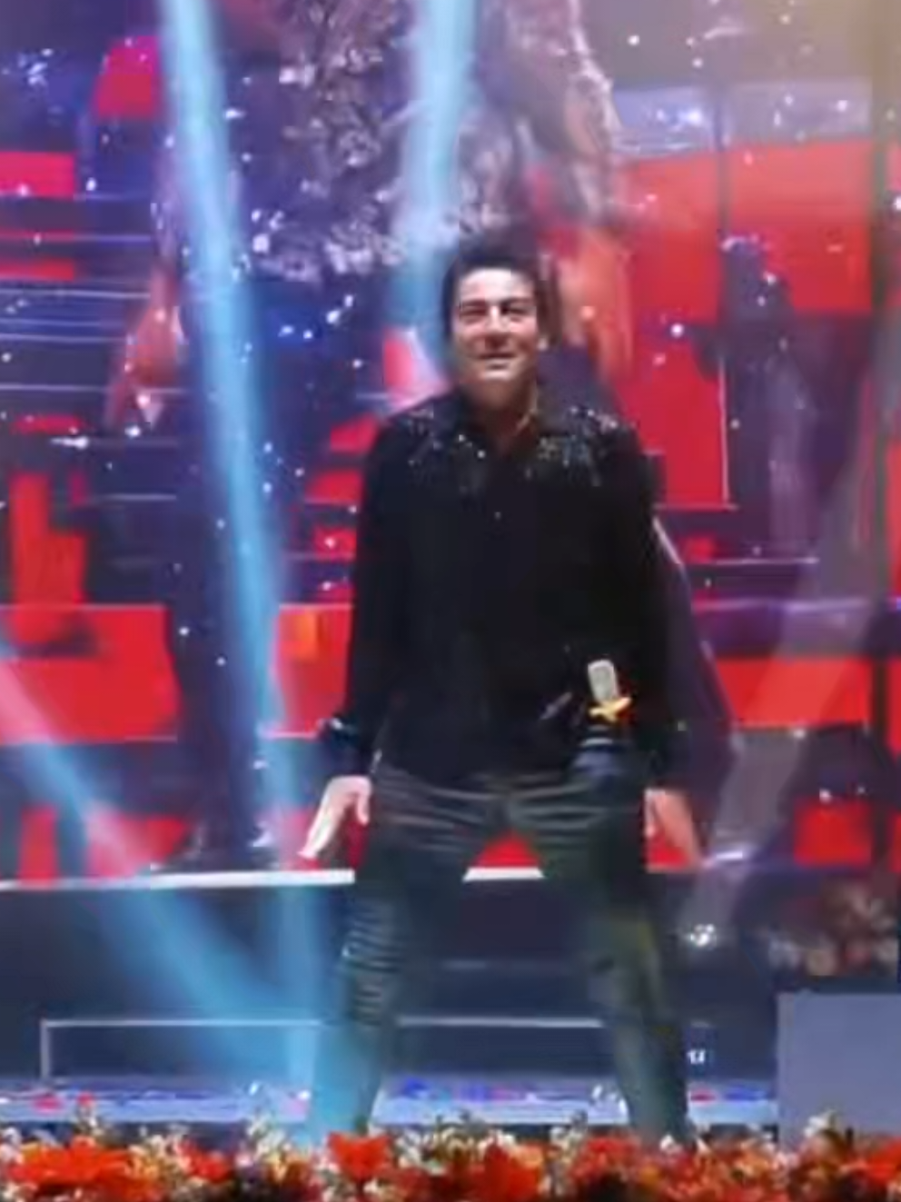 @Julian Andres Tributo Chayanne