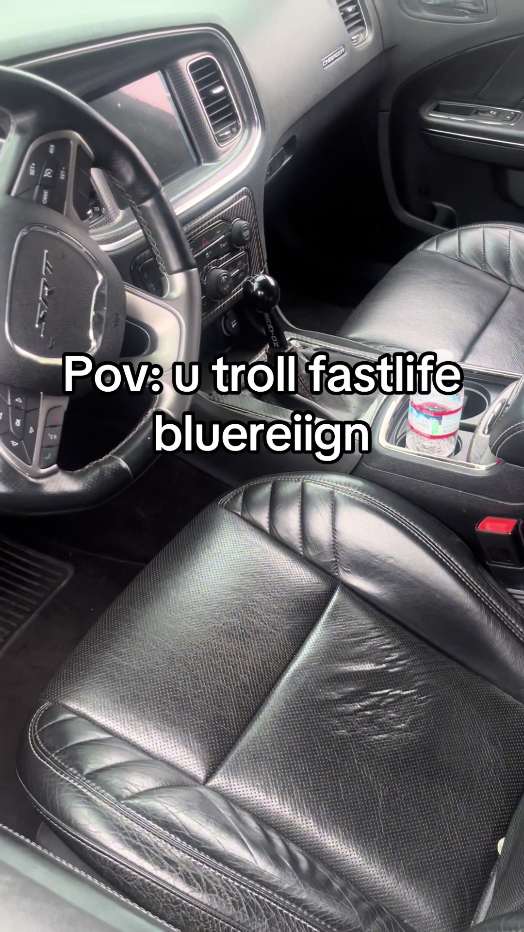 @⃟