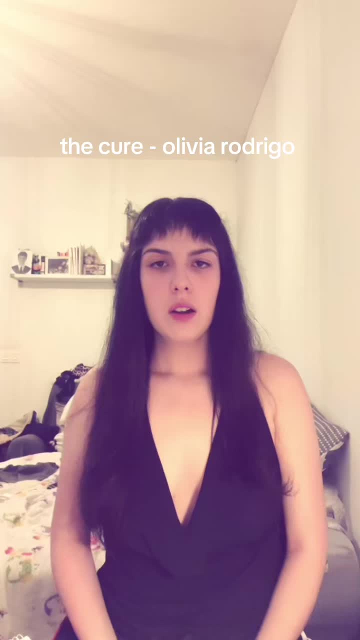 @lauraacl_