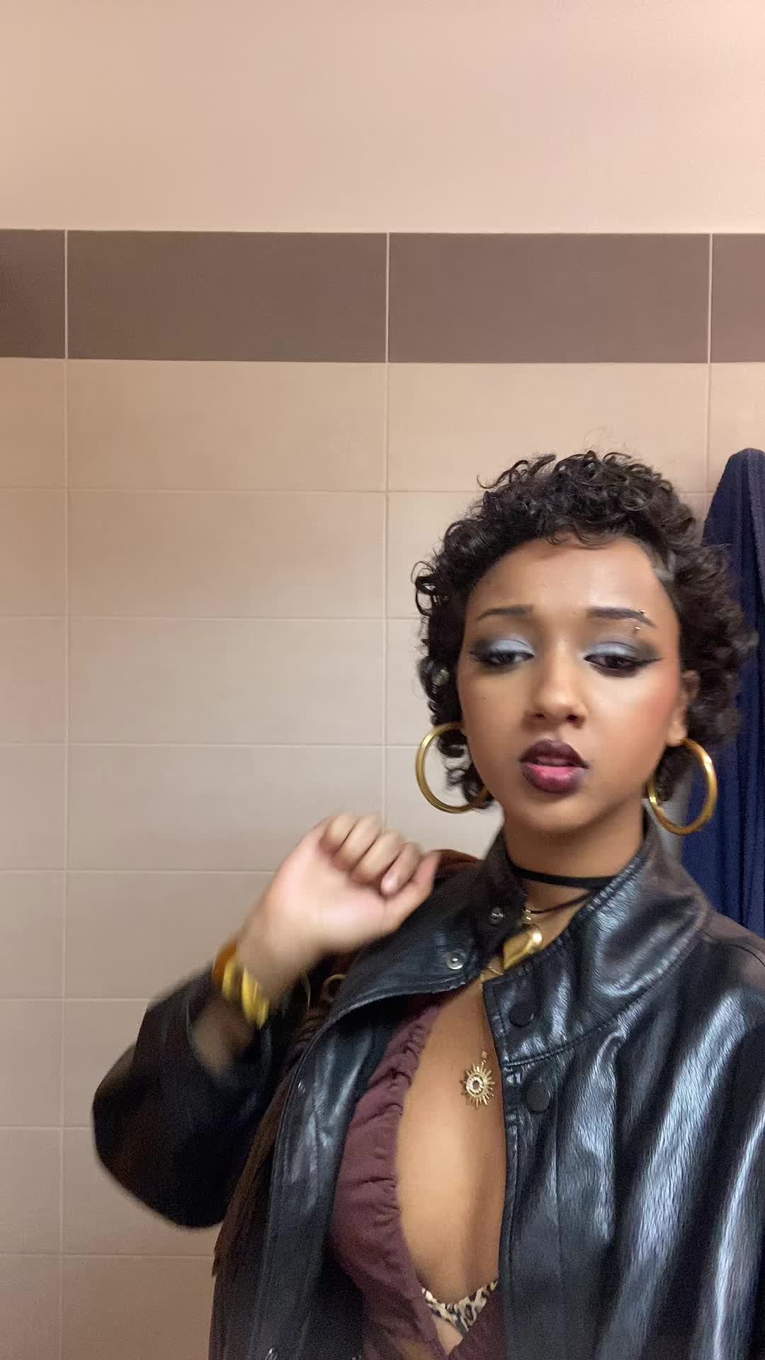 @In_daiana_jones