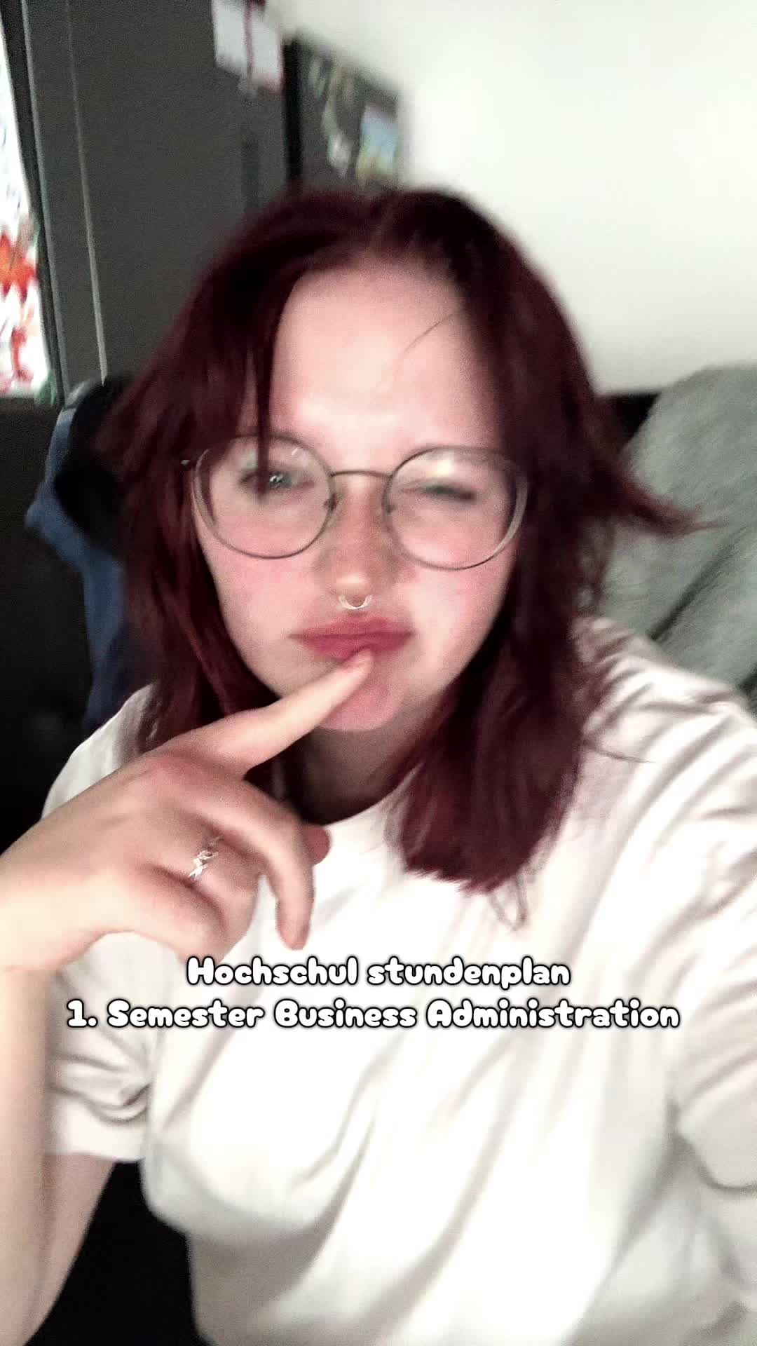@Helena𖤐