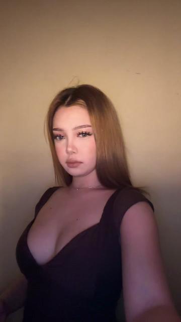 @𝒴 .