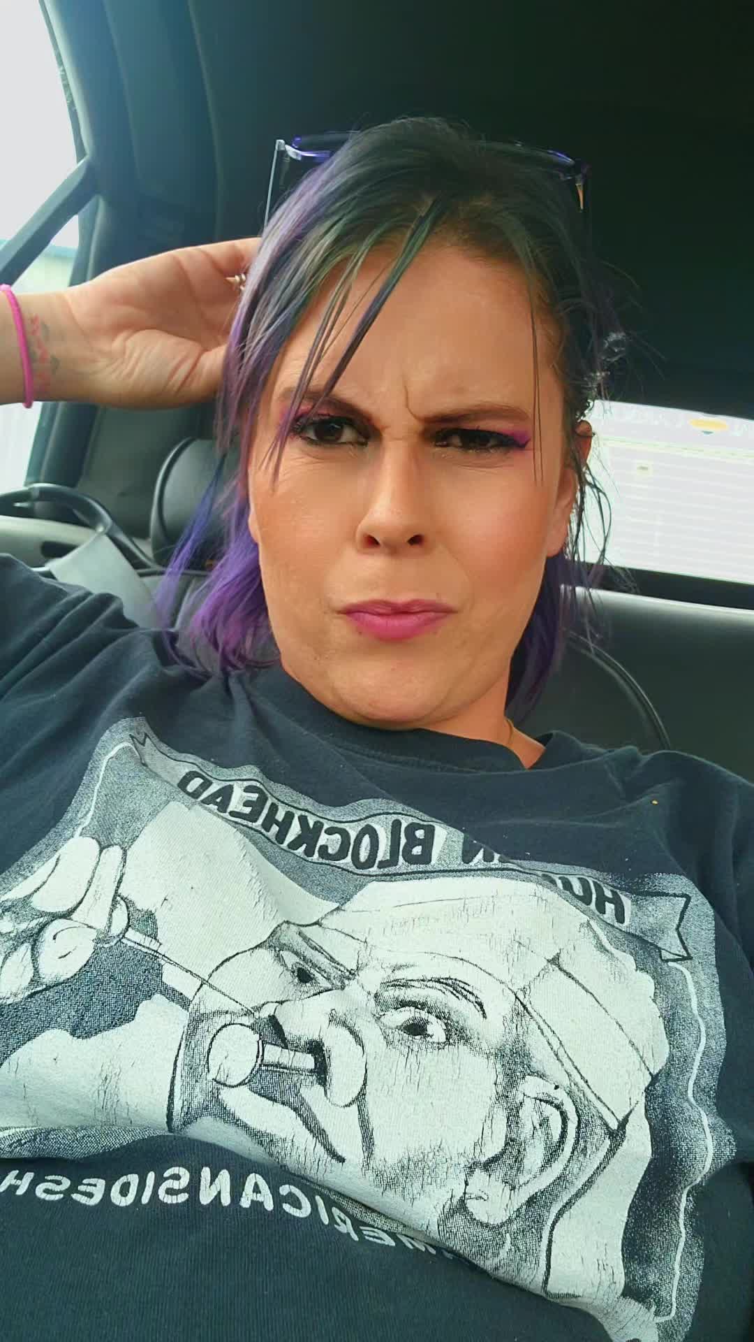 @captivegirl