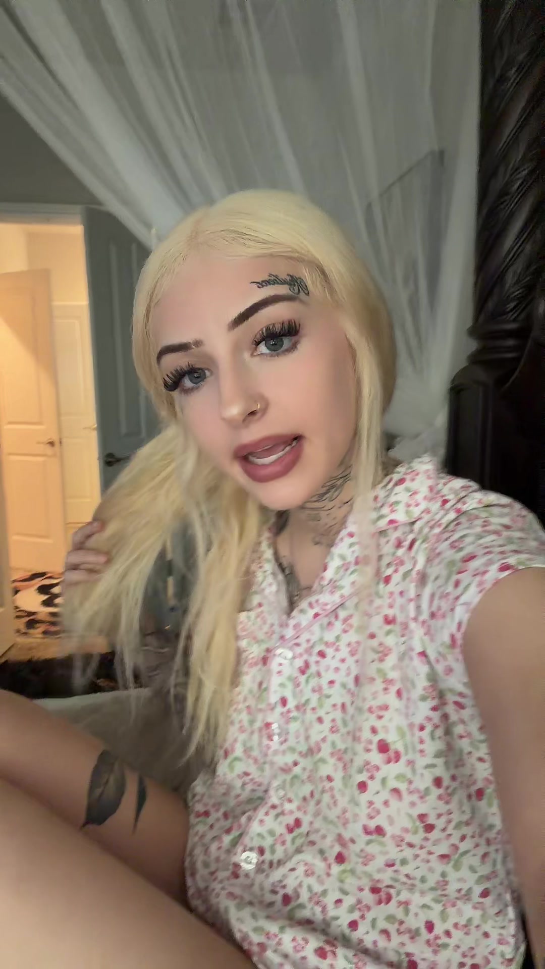 @Lilyrrrose