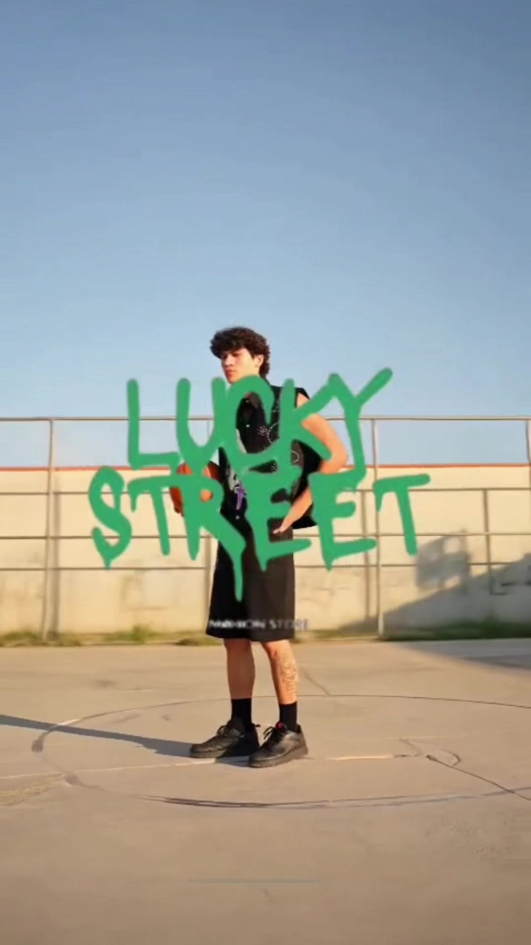 @luckystreet__