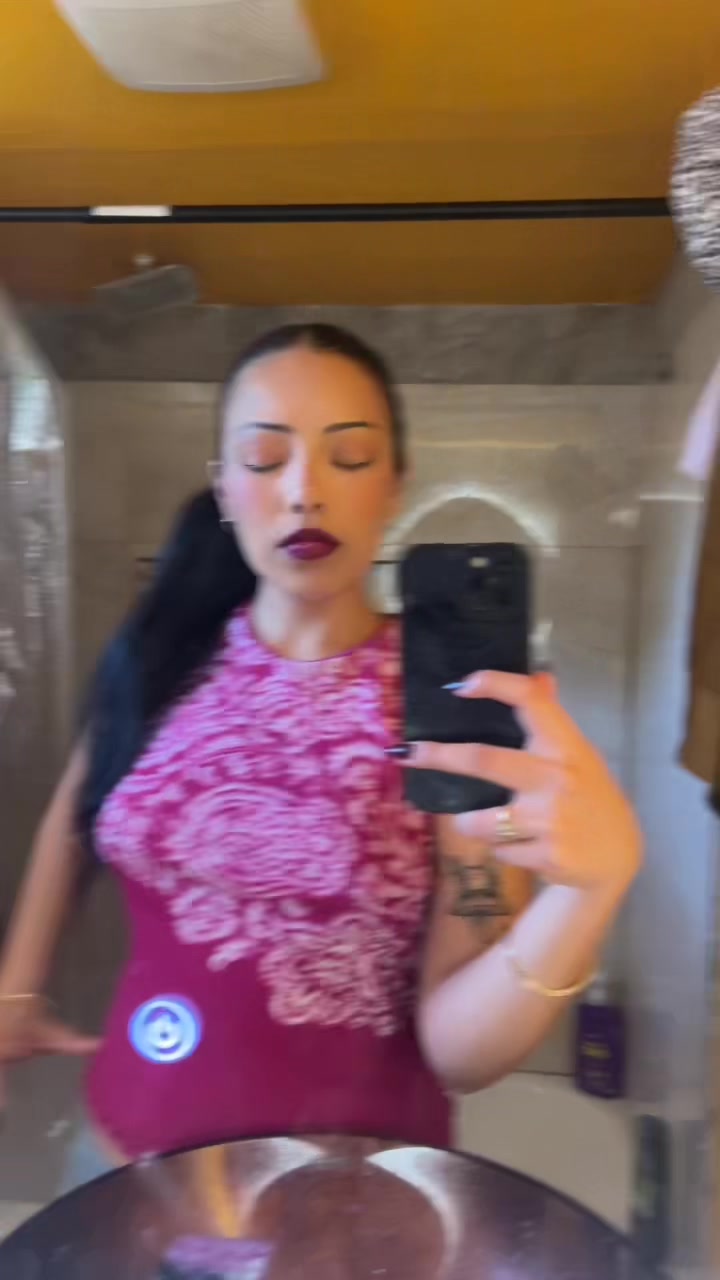 @<3