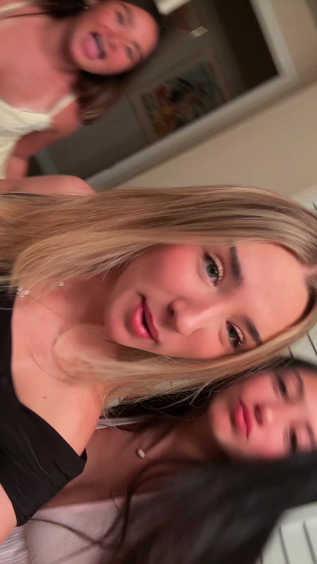 @haileeroy
