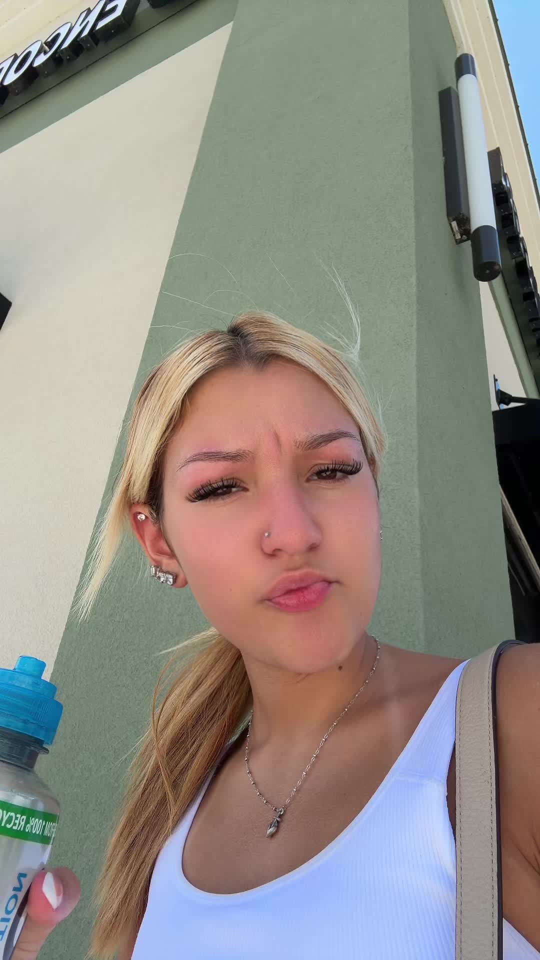@sariahfuckingflowers