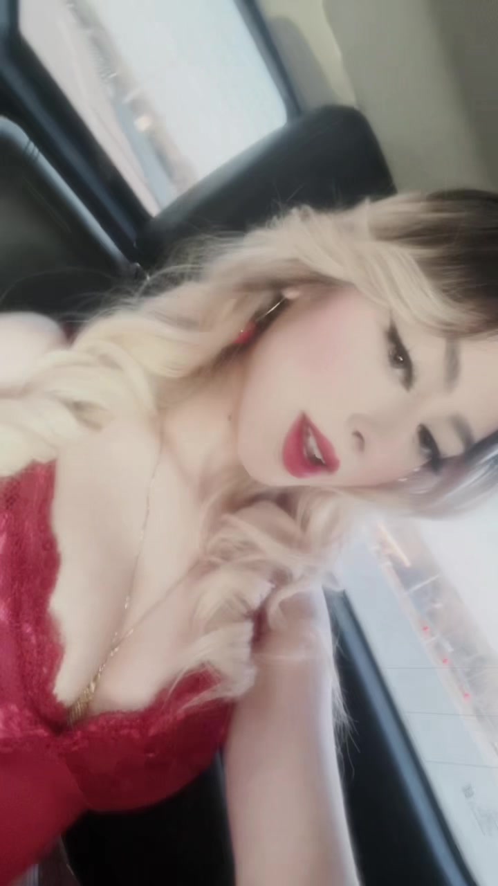 @Julianafoxxy