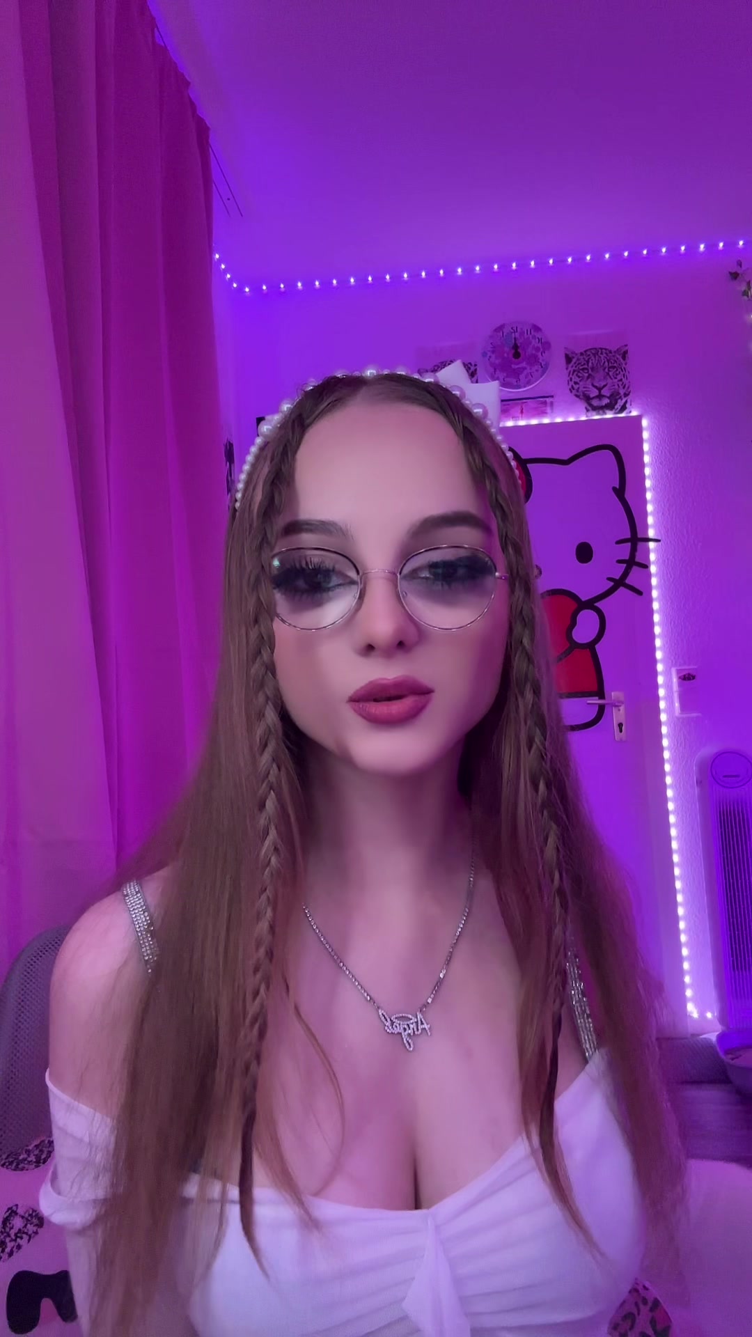 @Crystalmarykitty