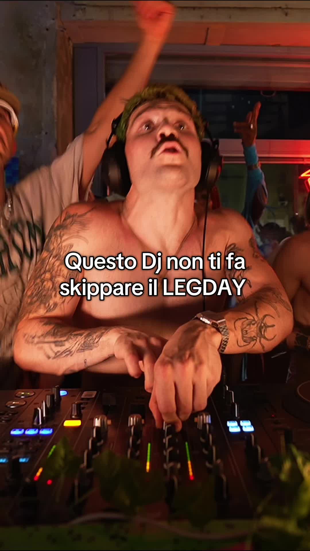 @Moonet