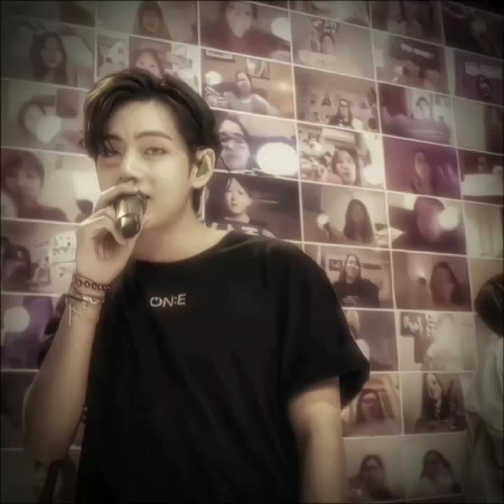 @Emma⁷ [Song Kang's ass cheeks]