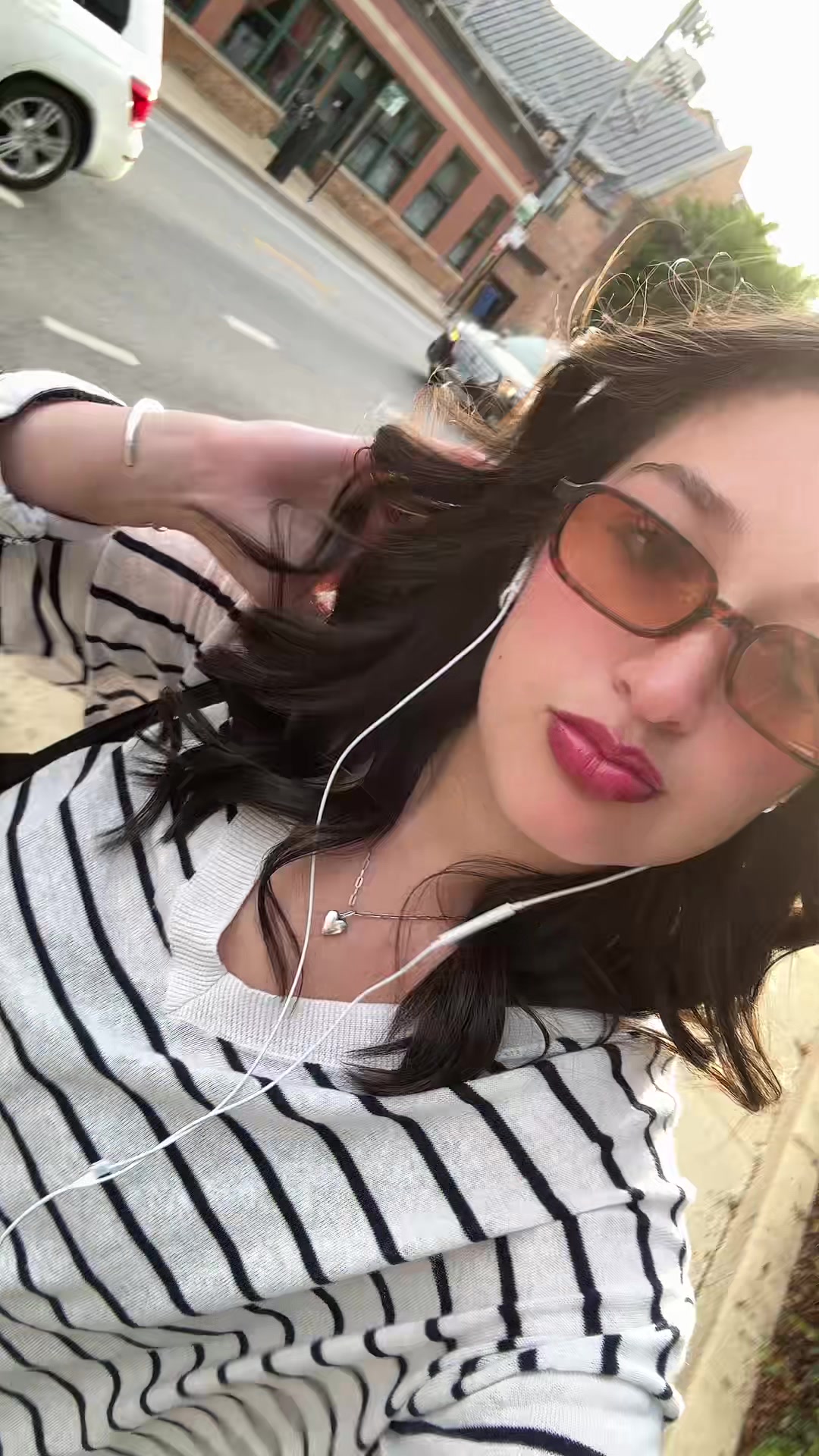 @Lilygoldman