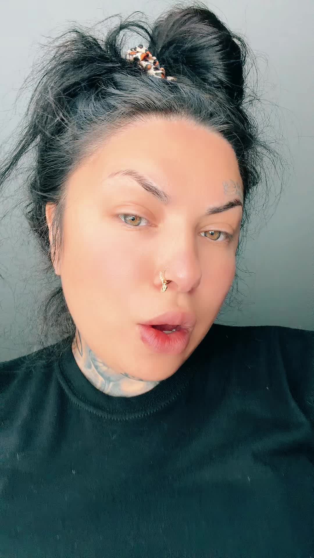 @Yanna🖤
