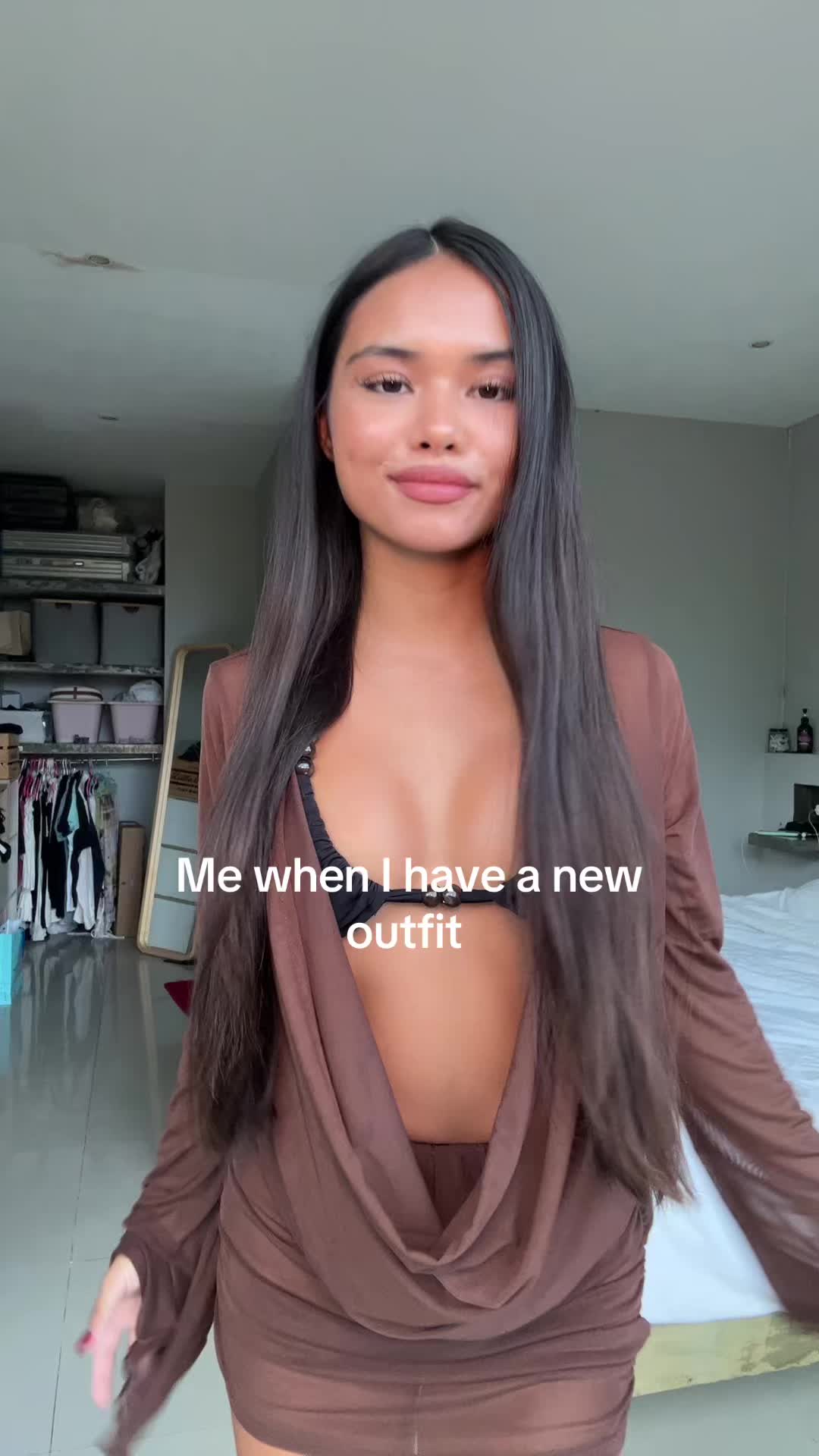 @larafromthailand