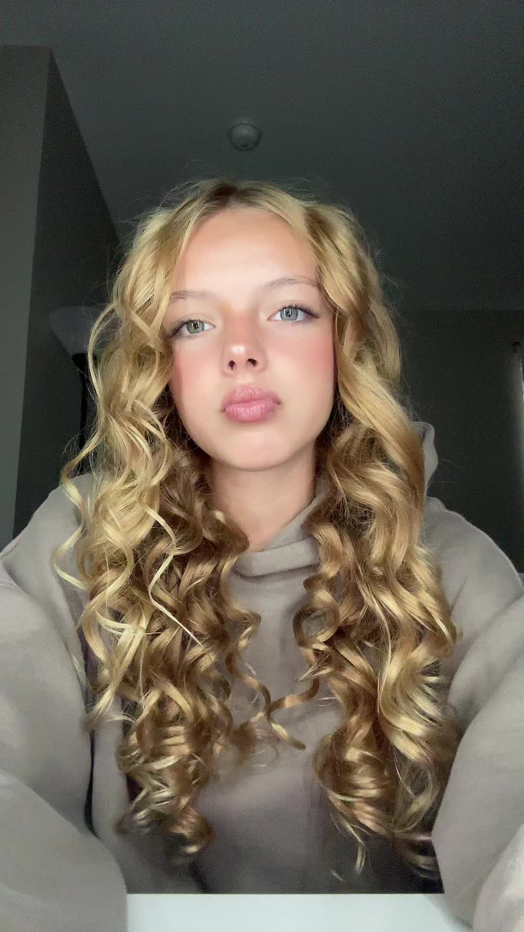 @𝐚𝐥𝐞𝐧𝐚🧘🏼&zwj;♀️