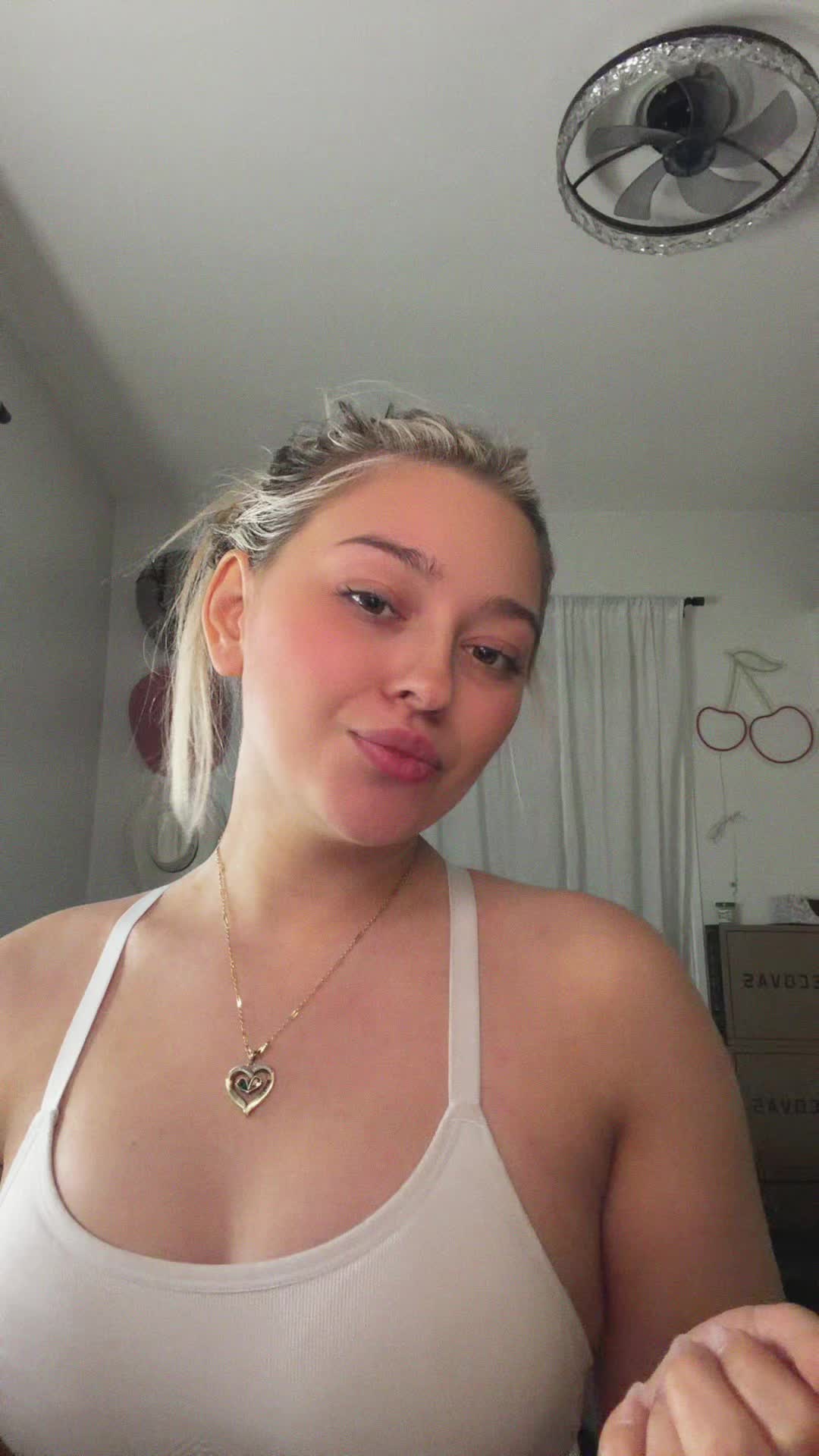@Kyla🍒🐆🎱⚡️