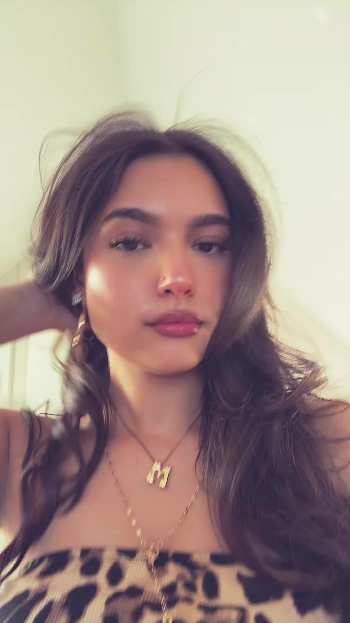 @μίνα