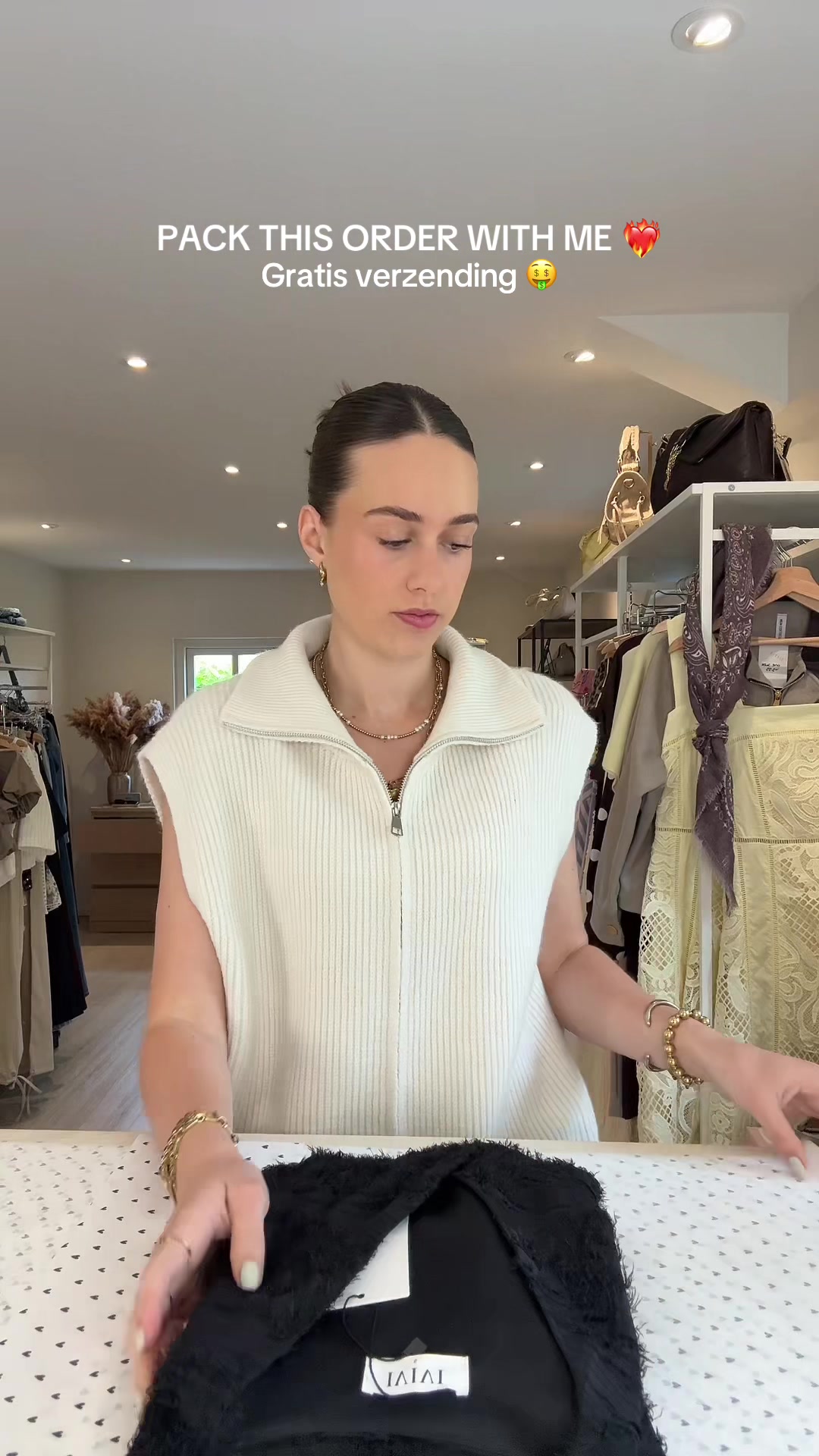 @AT STYLES - FASHION STORE