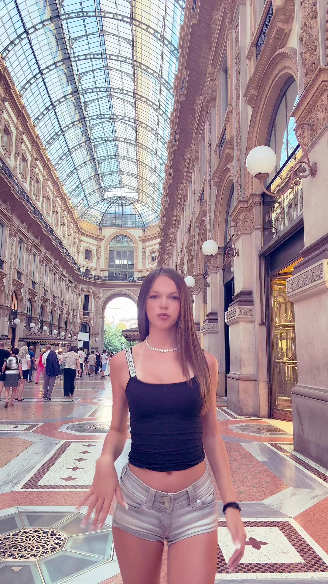 @lavale_