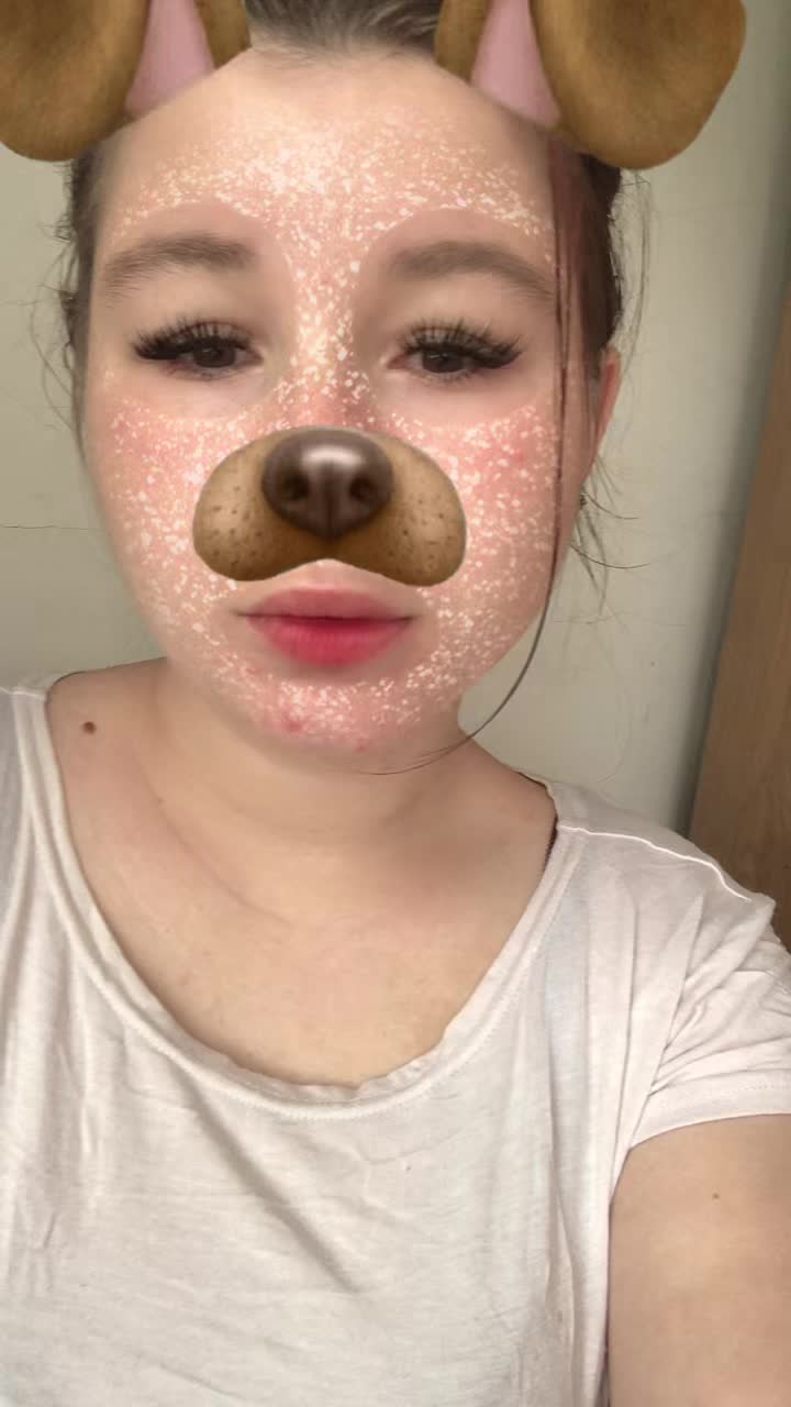 @викусик🥰