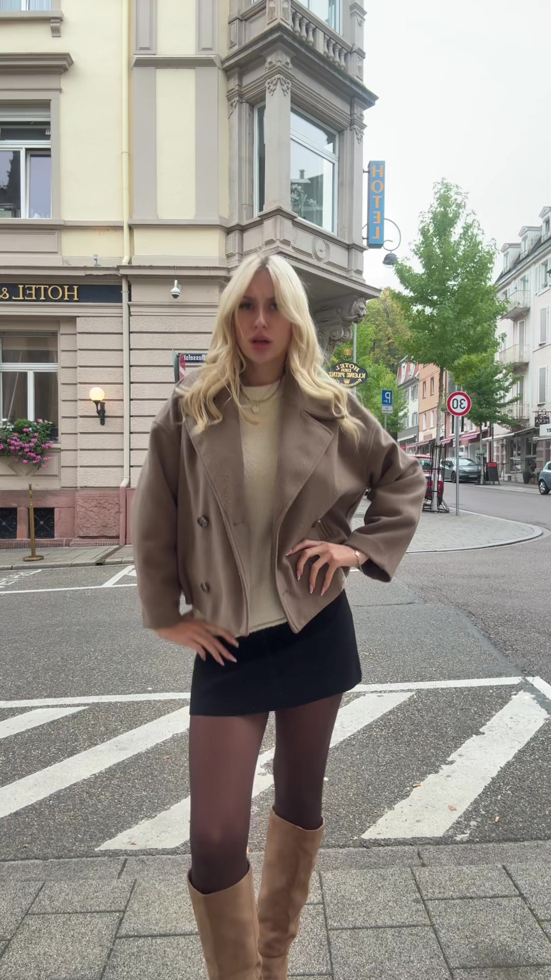 @ciaracollien