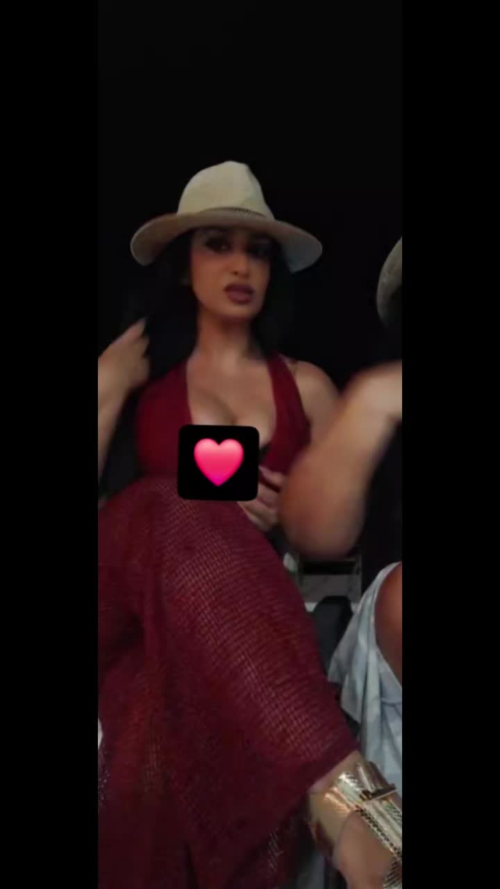 @kaylanne