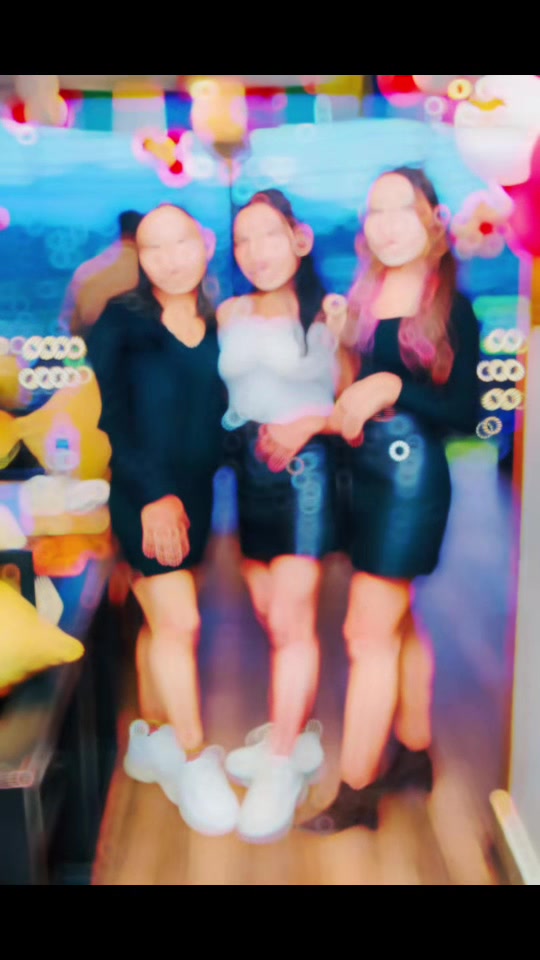 @karkeeyunisha2