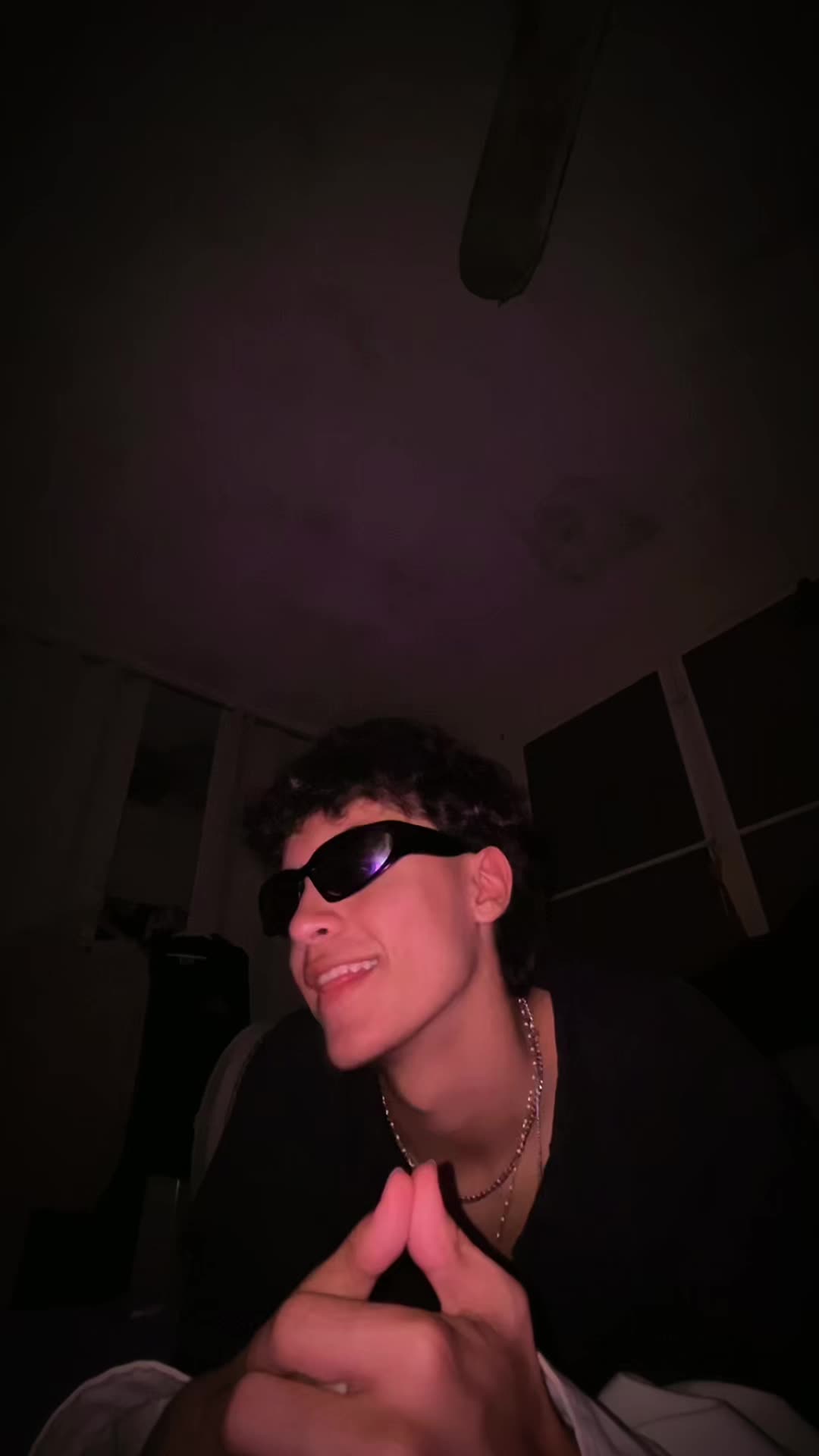@VELEZZ