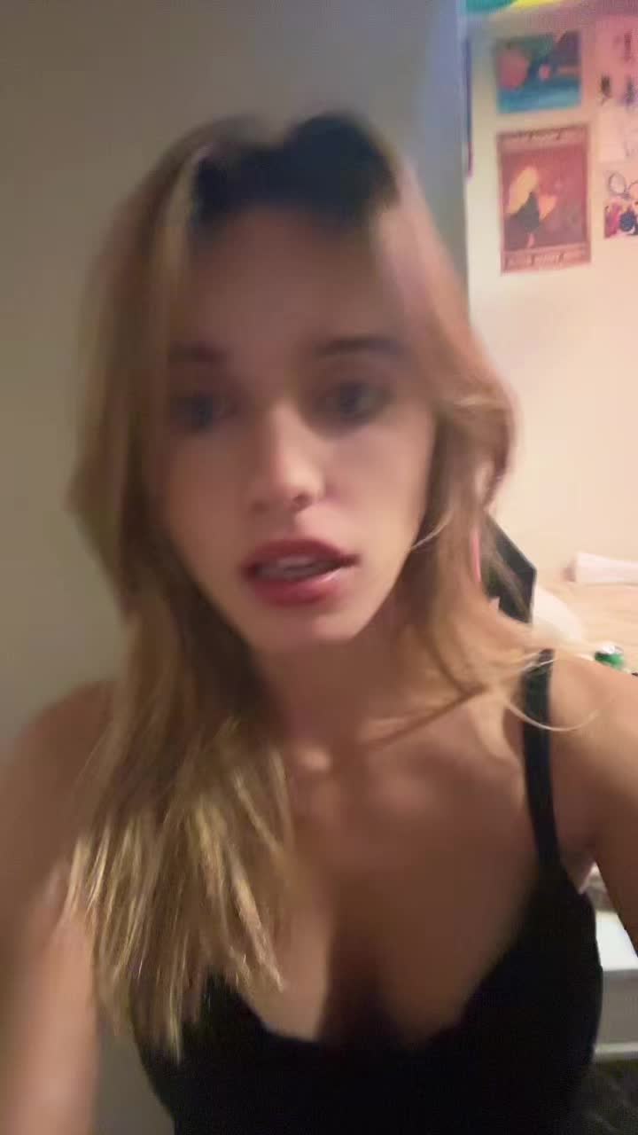 @Erinfeckshin