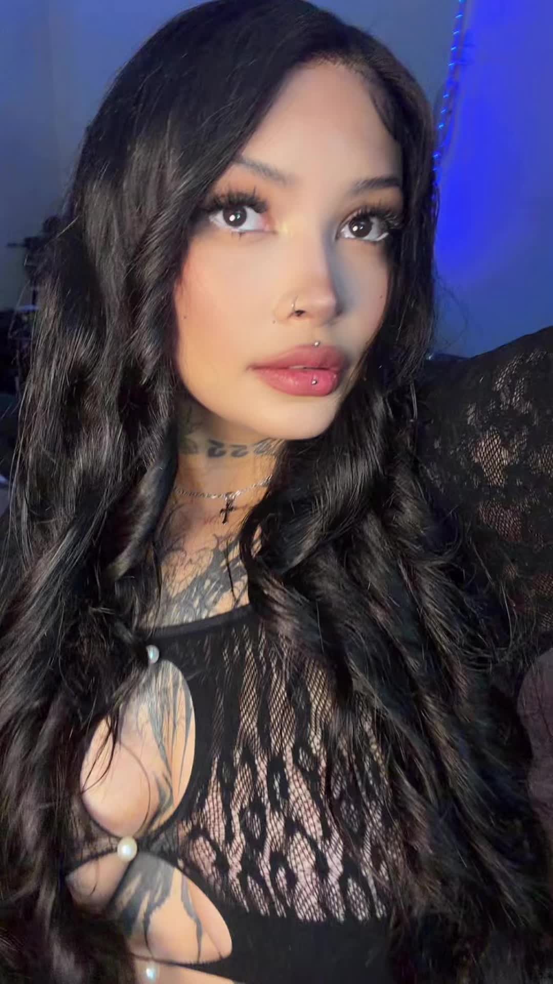 @sp00ky_vixenn_