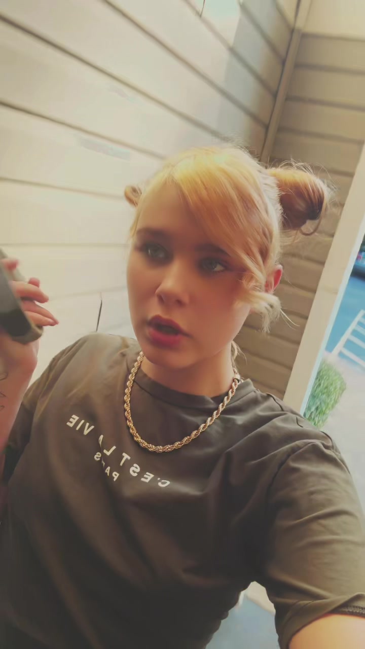 @1prettyblondieee