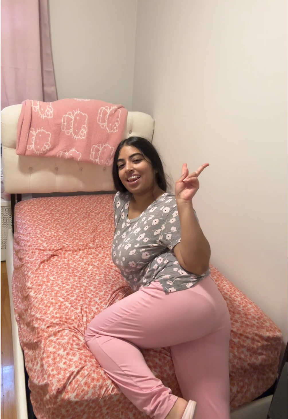 @mooncrumbsss
