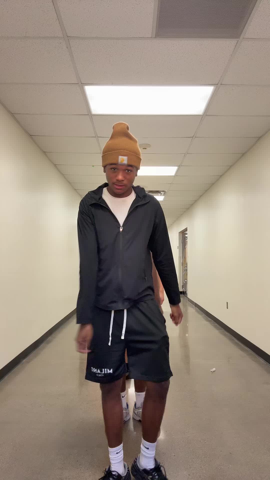 @ᶻ⁴