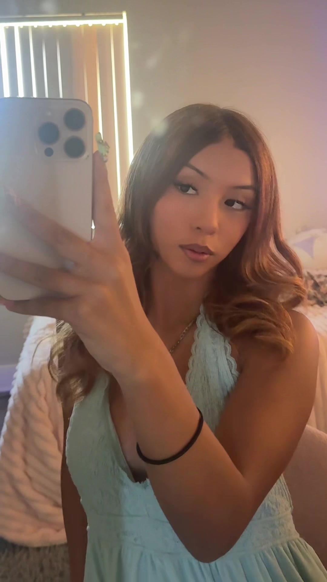 @issabella