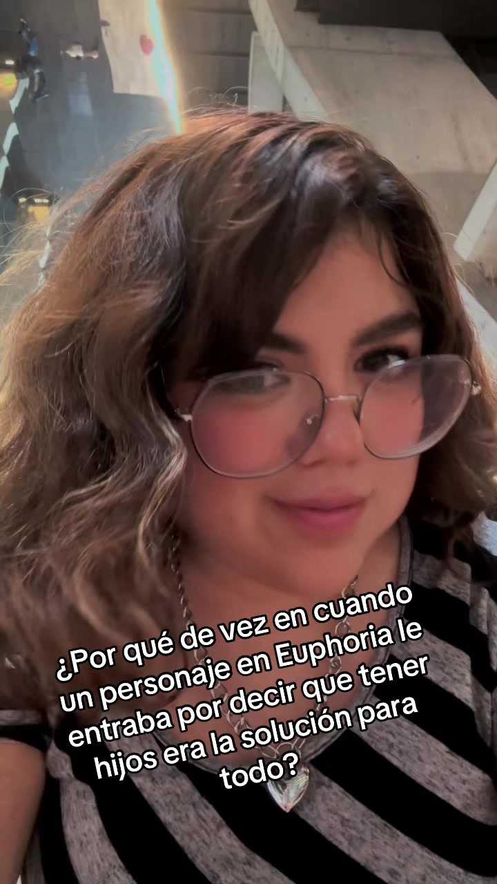 @lachicadelcentro