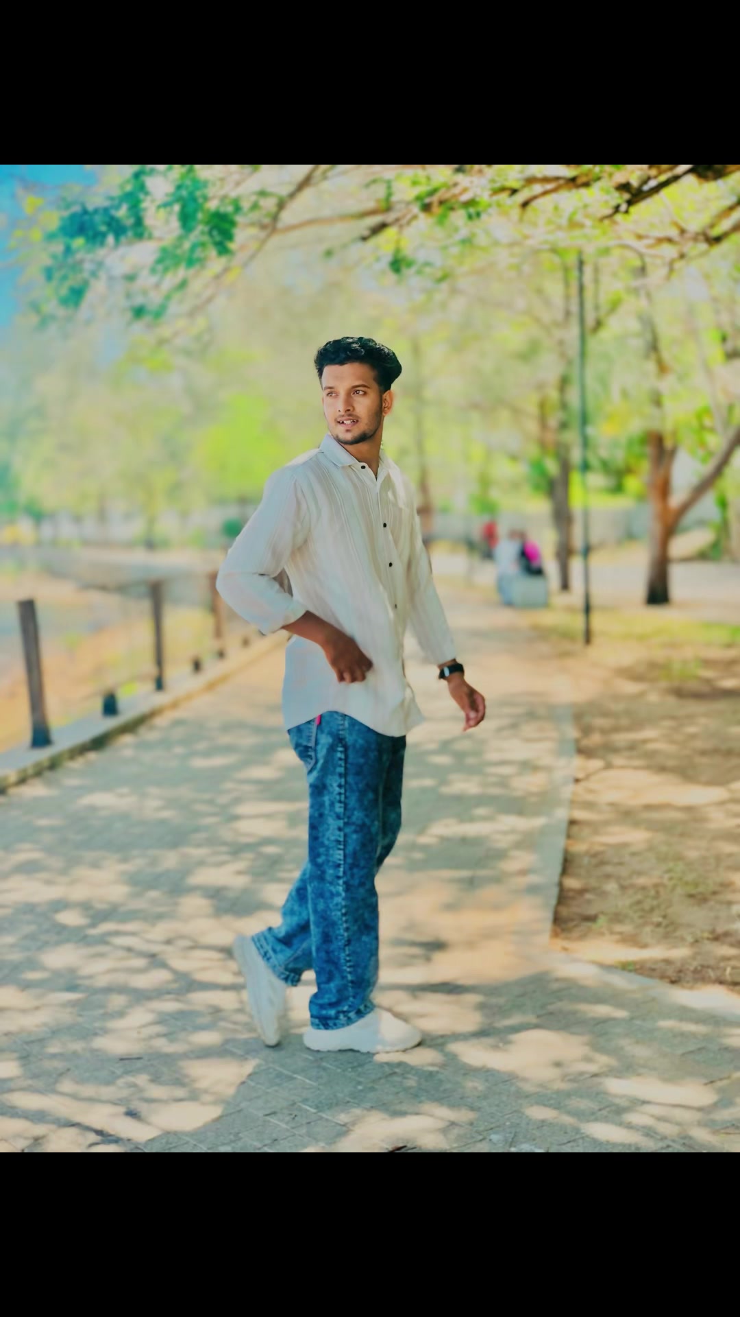 @𝐌𝐨𝐨𝐧 𝐖𝐚𝐥𝐤𝐞𝐫 🌙🐾🍂