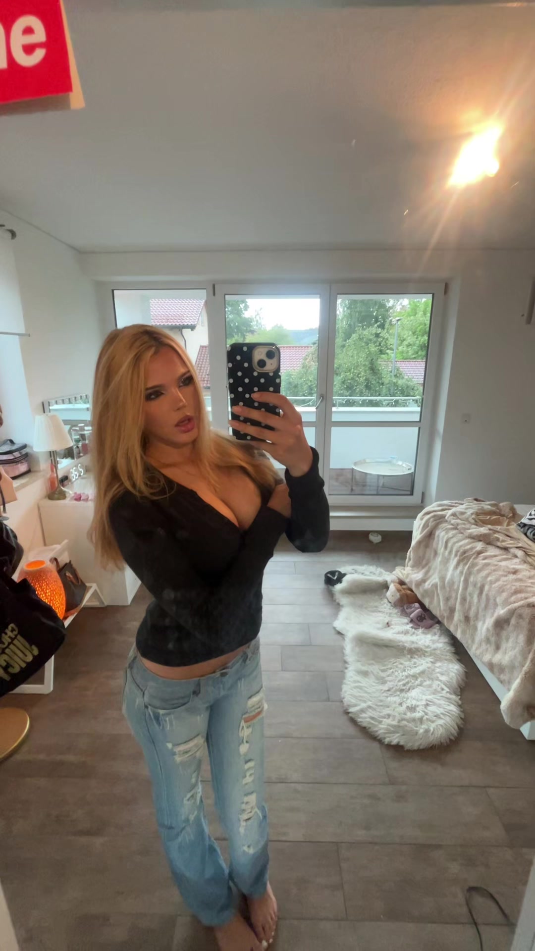 @Ella