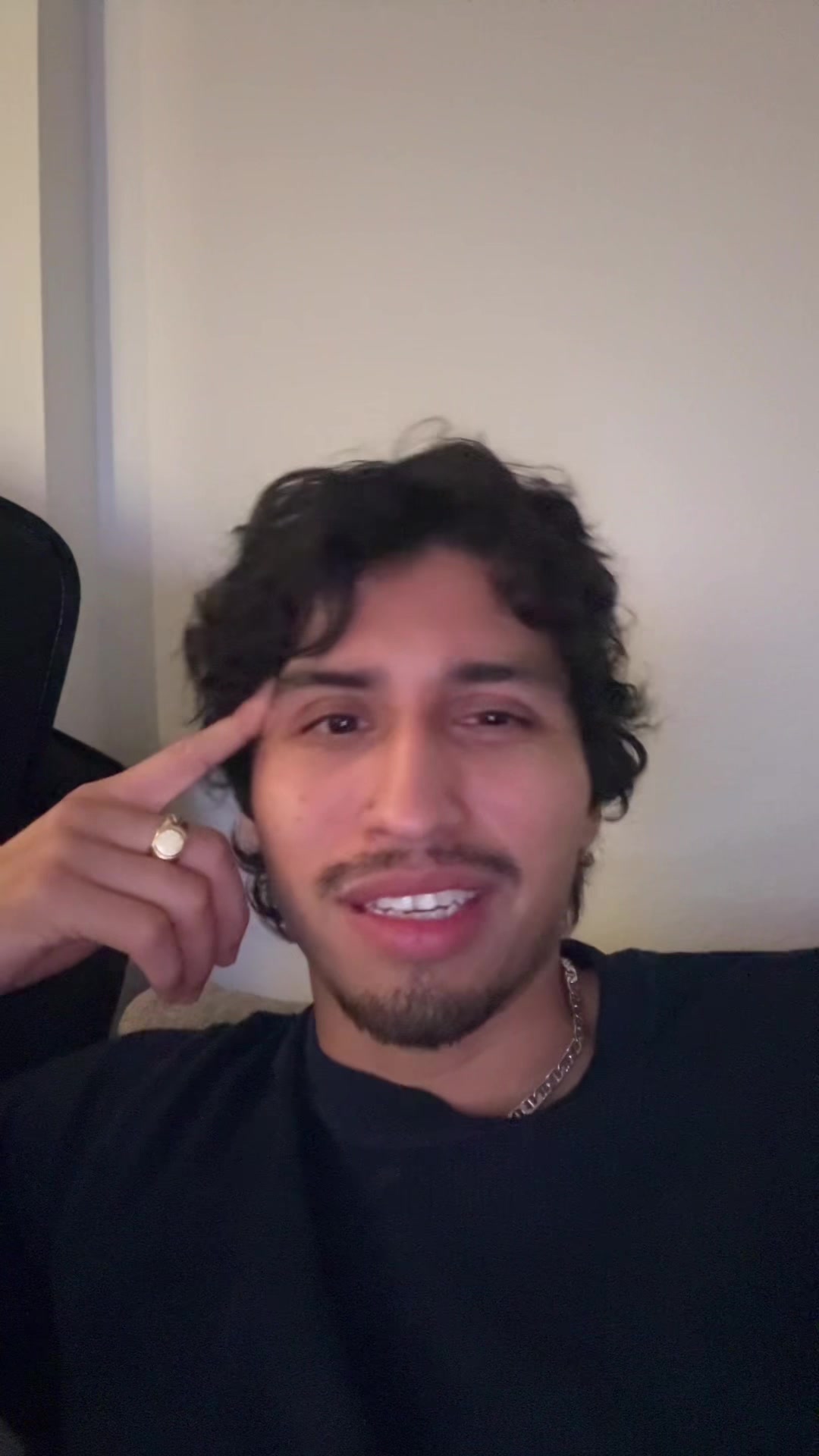 @Toñio