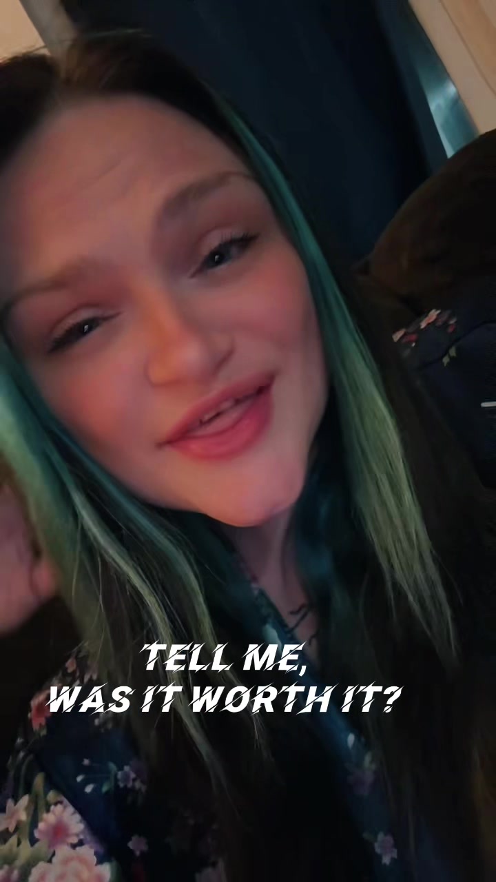 @Bluebeeeemcfly🫐🖤🦩