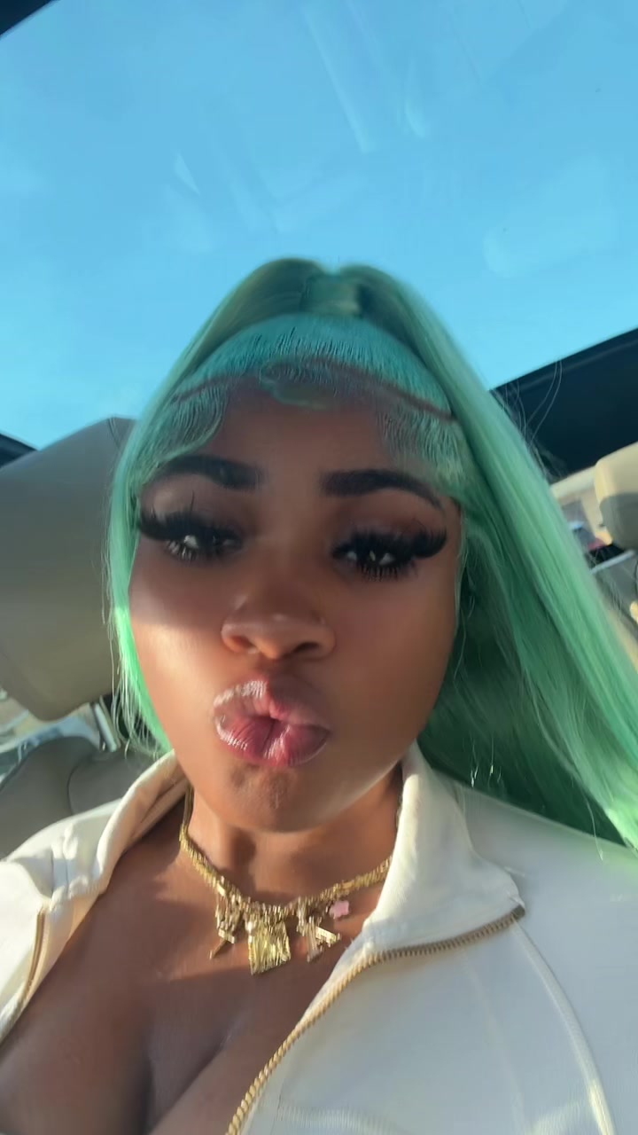 @♕