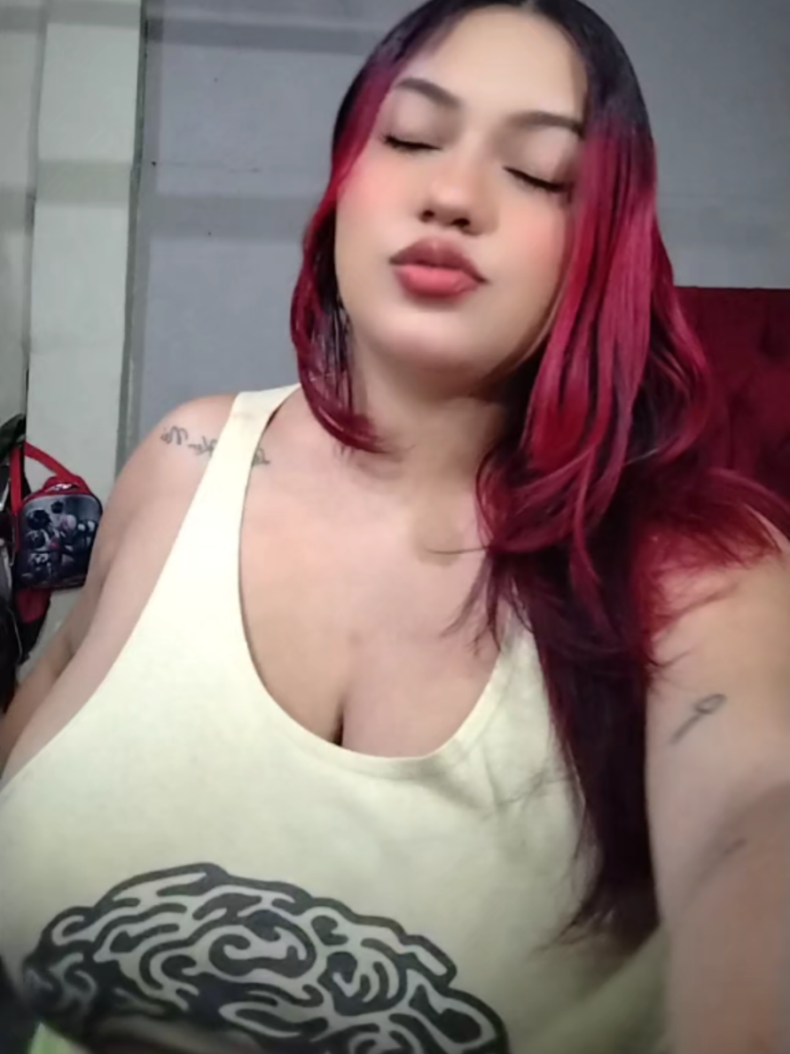 @Kerlly Correa✨️💋