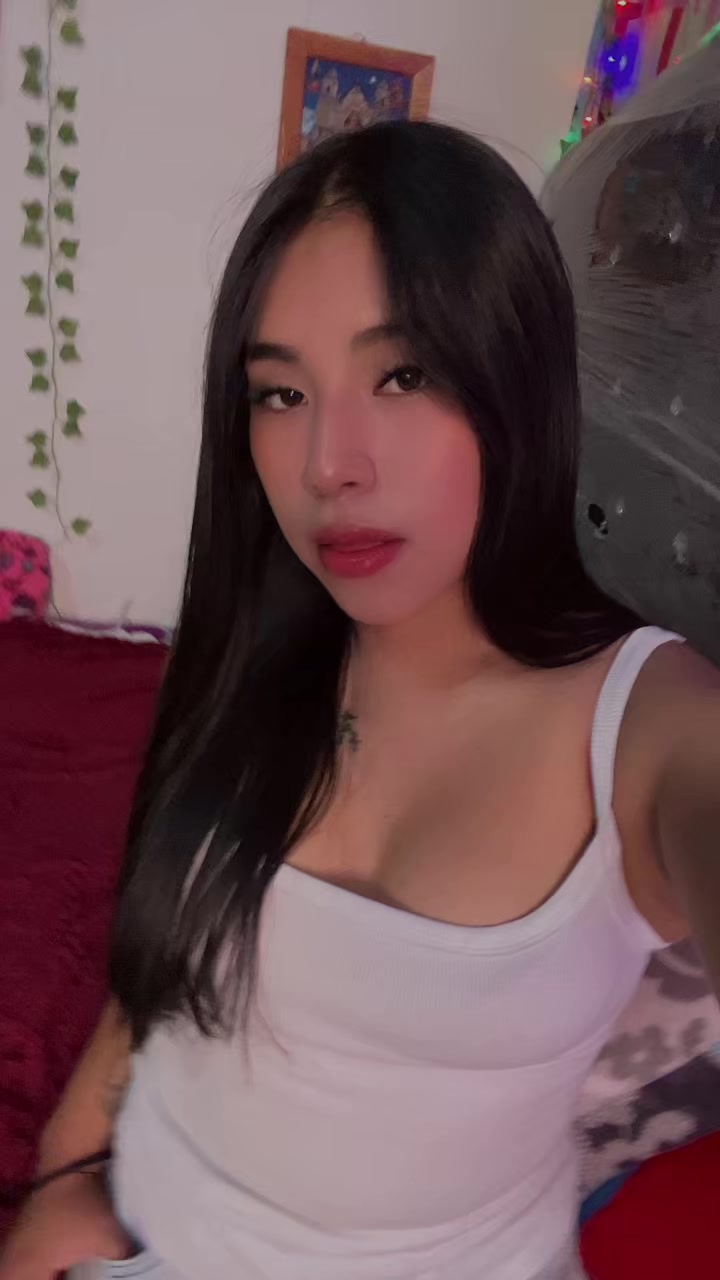 @oliviaarenaz